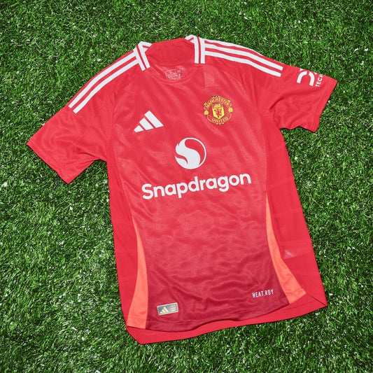 【現貨】曼聯主場落場版短袖球衣 2024-25｜Manchester United Home Authentic Shirt 2024-25