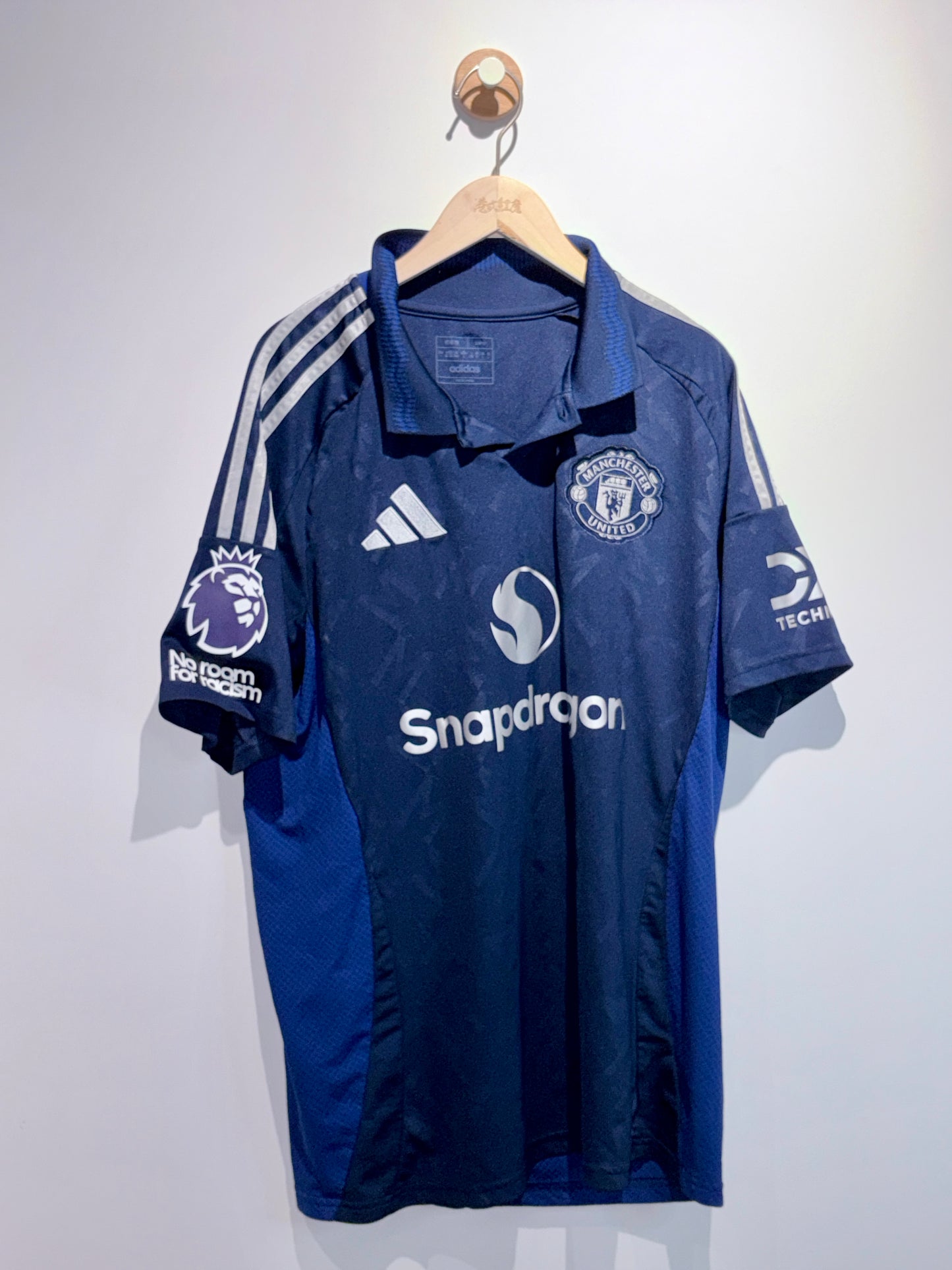 【代放】曼聯2024/25作客球衣【般奴】瑕疵品｜Manchester United 2024/25 Away Shirt 【B.Fernandes】
