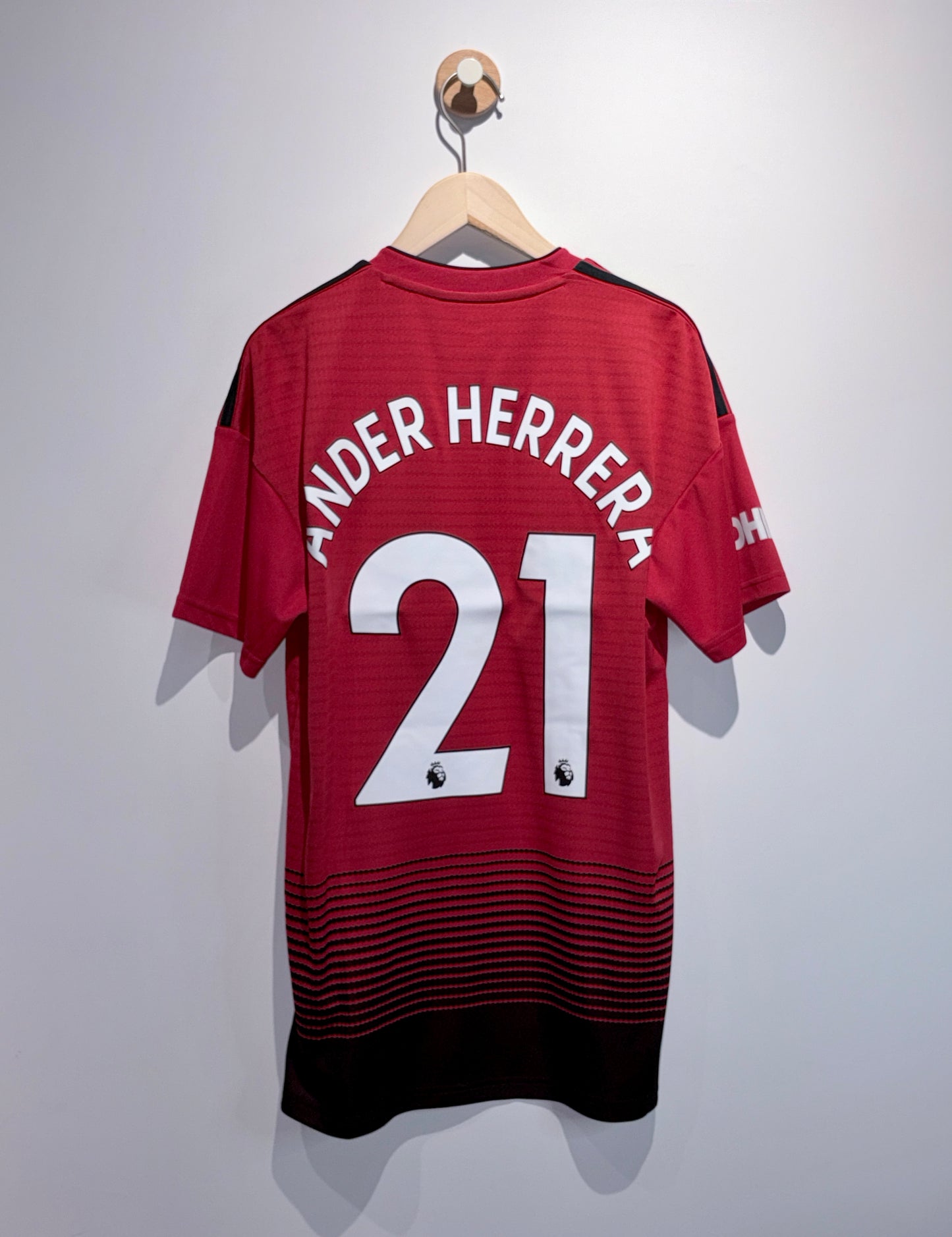 【代放】曼聯2018/2019主場球衣【靴里拉】｜Manchester United 2018/2019 Home Shirt 【Herrera 】