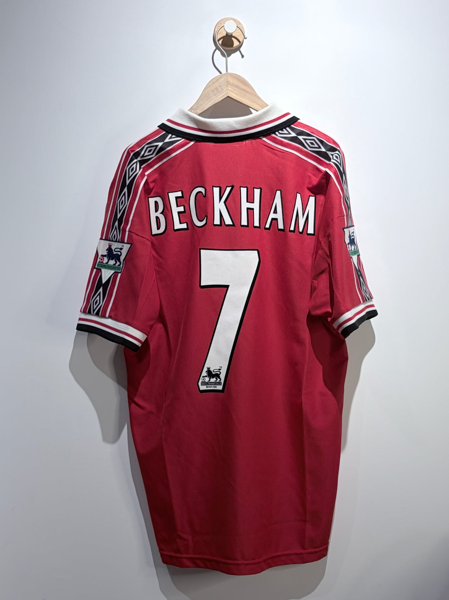 【復古】曼聯1998/1999原年主場球衣【碧咸】｜Manchester United Home Shirt【Beckham】1998/1999