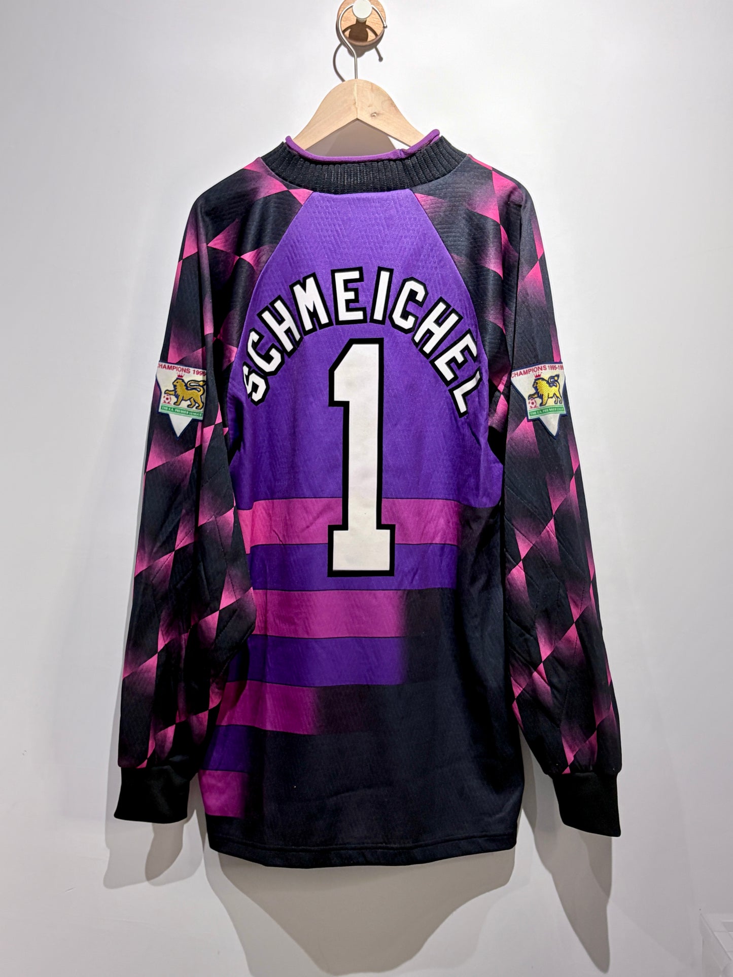 【復古】曼聯1996/1997原年守門員球衣【舒米高】｜Manchester United GK Shirt【Schmeichel】1996/1997