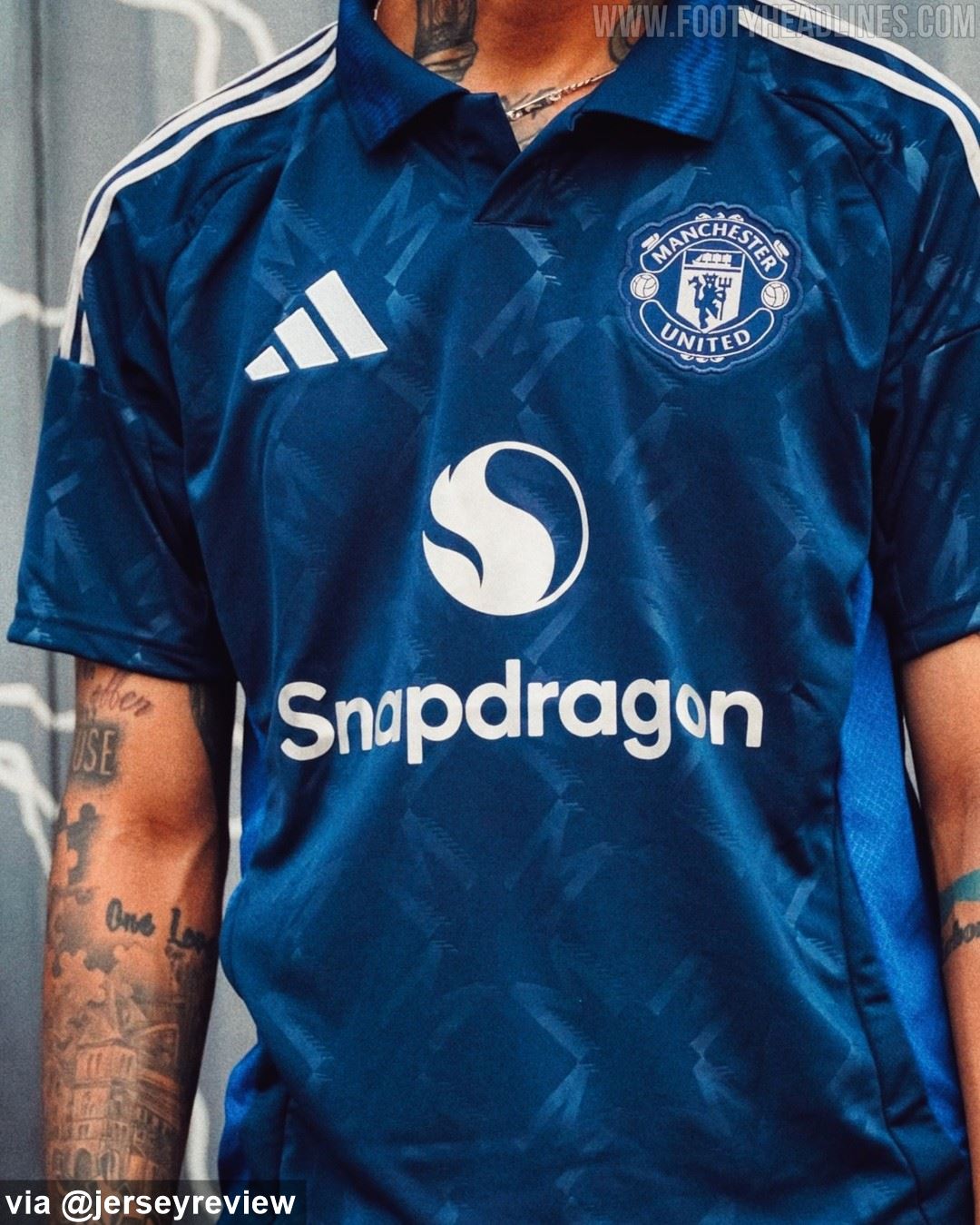 【現貨】曼聯作客球迷版短袖球衣 2024-25｜Manchester United Away Shirt 2024-25